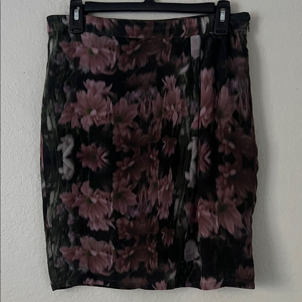 Evette & K Floral Black and Pink 100% Silk Skirt in SIze M